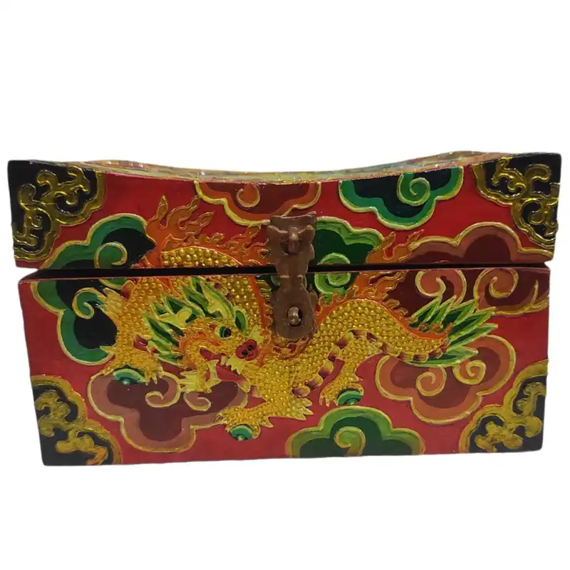 Boîte tibétaine avec dragon