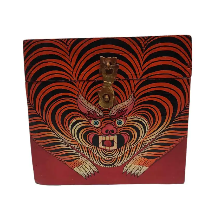 Traditionnel tibétain en bois avec motif de tigre
