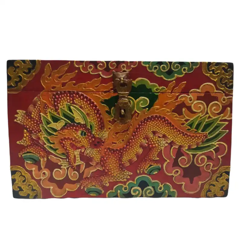 Boîte tibétaine avec un design de dragon