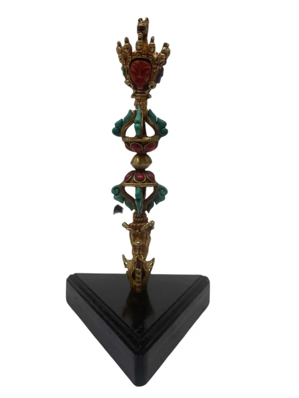 Dague rituelle plaquée or – Phurba