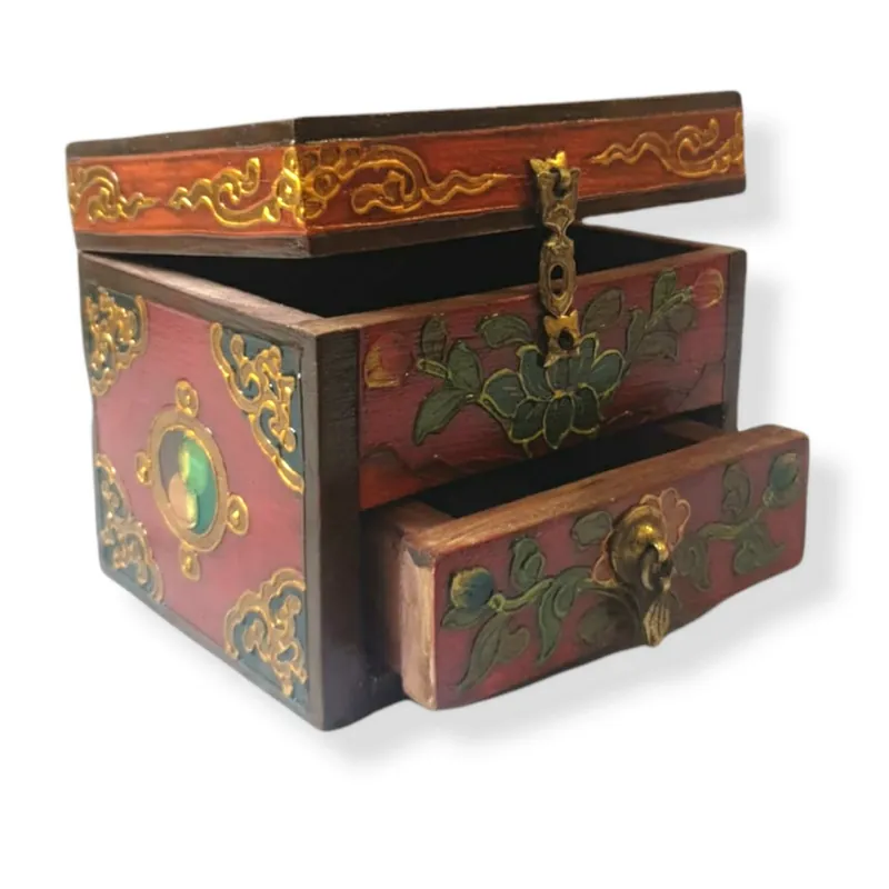 Boîte au trésor tibétaine avec motif de lotus