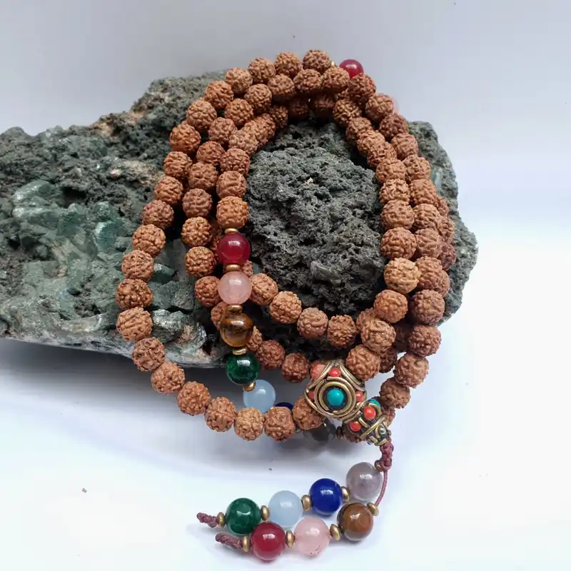 Les 108 perles de prière Rudraksha Mala