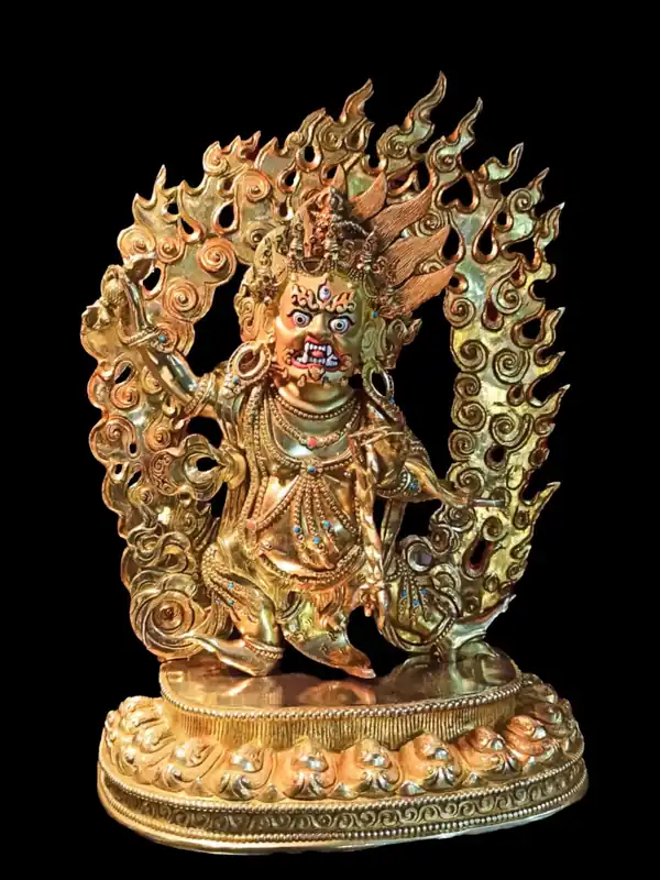 Statue artisanale de Vajrapani courroucé, art bouddhiste