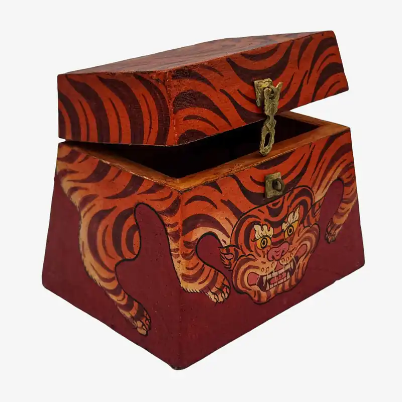 Boîte tibétaine peinte à la main avec un motif de tigre