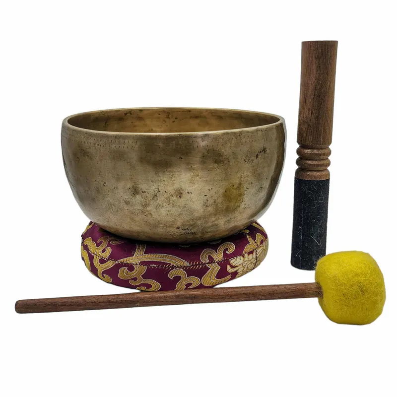 Bol antique en bronze Jambati