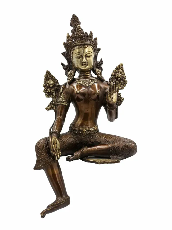 Statue en cuivre de Tara Blanche