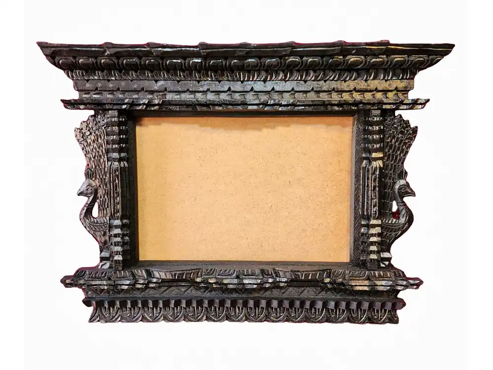 Fenêtre en bois naturel, art tibétain