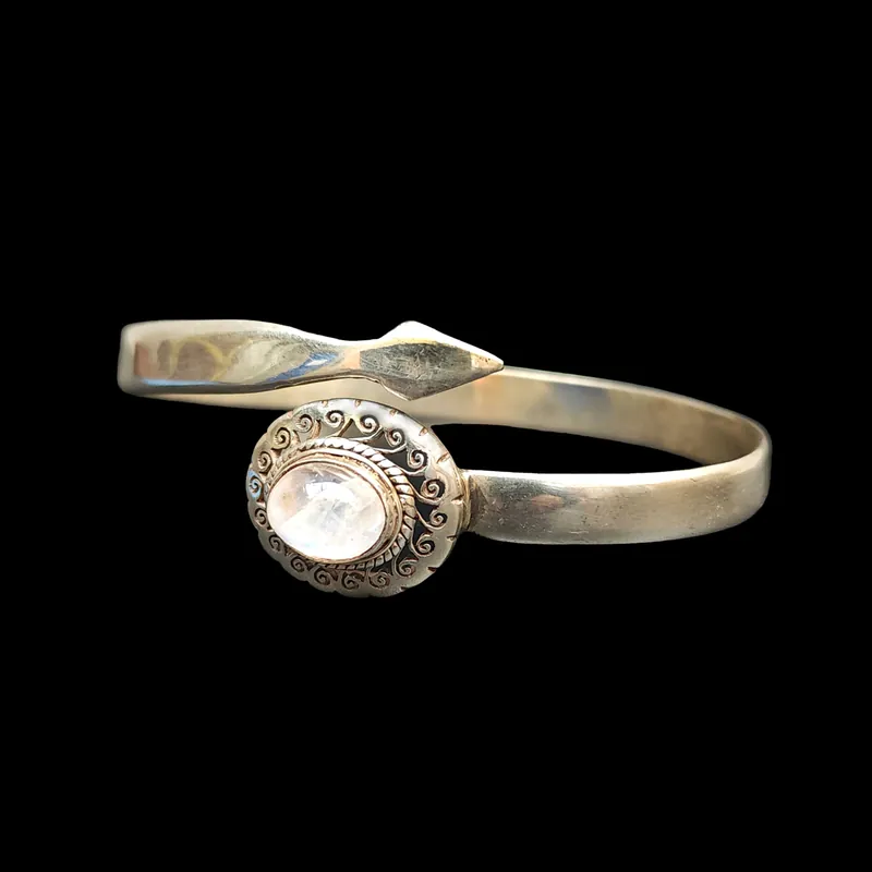 Bracelet en argent sterling avec incrustation de pierre