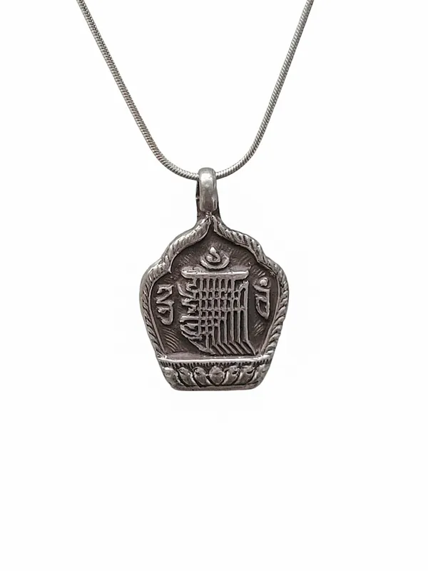 Pendentif en argent du Kalachakra pour la connexion spirituelle