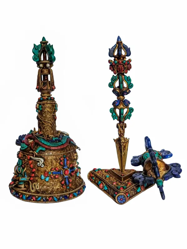 Ensemble de dorje vajra en cuivre plaqué or avec cloche