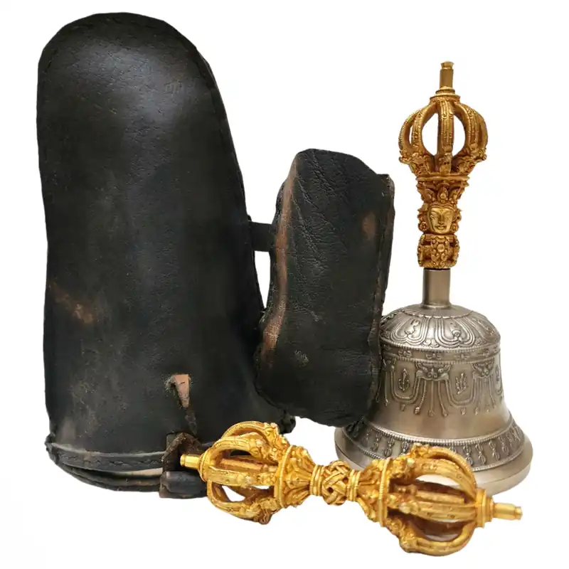 Vajra et cloche de qualité maître avec couvercle en cuir
