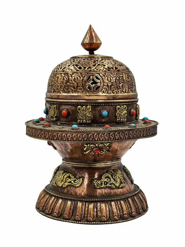 Stupa bouddhiste avec brûleur d’encens