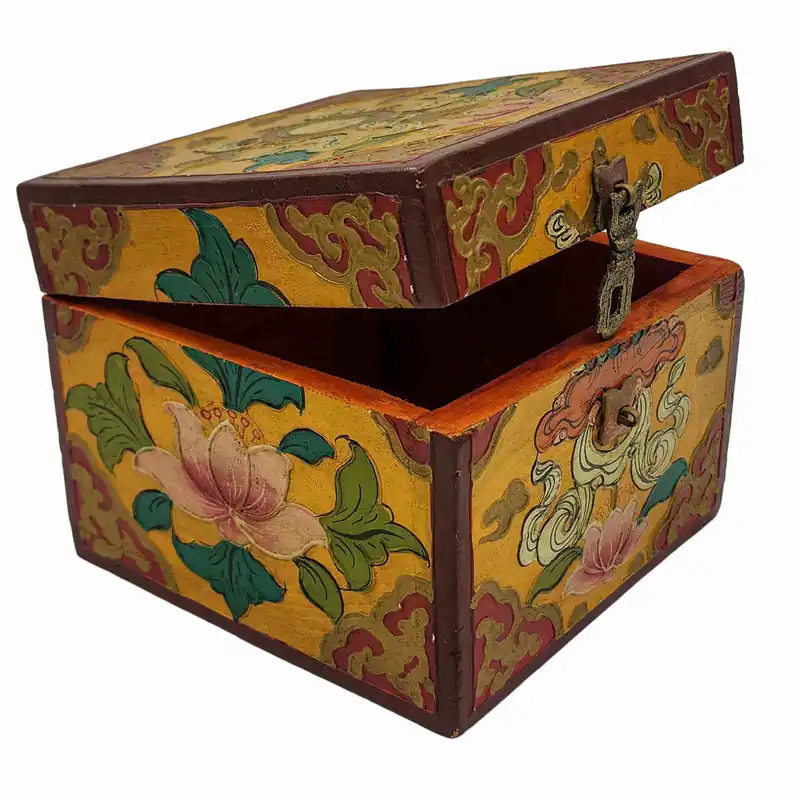 Boîte en bois tibétaine avec le motif de l’œil de Bouddha