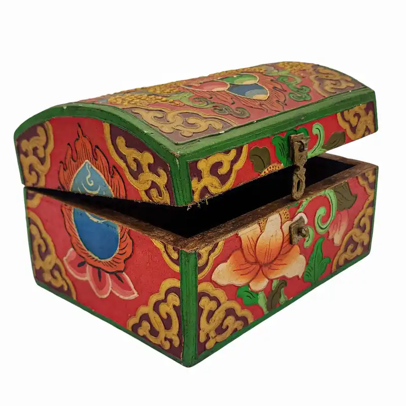 Coffre en bois tibétain décoré de motifs floraux bruns