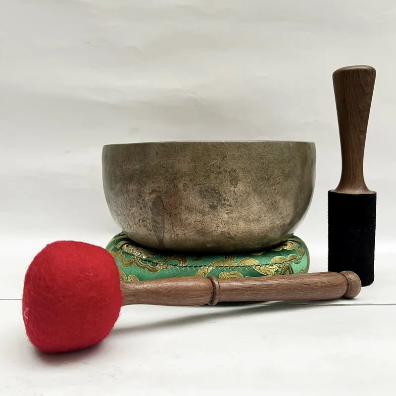 Bol chantant antique Kopre de 18 cm