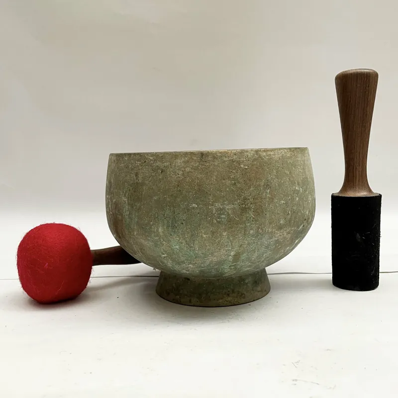 Bol chantant naga de 16 cm