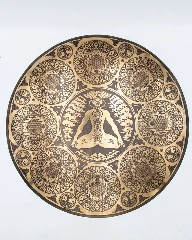 Yogi et mandala Gong sculpté