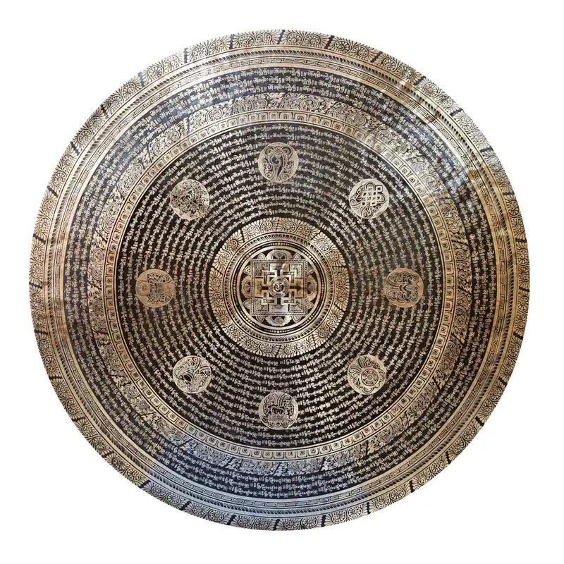 Gong sculpté des Ashtamangala