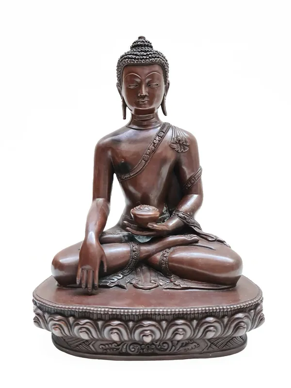 Statue rituelle en cuivre de Gautama Bouddha
