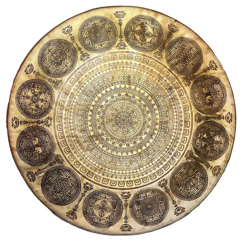 Tam tam gong avec un design Ashtamangala