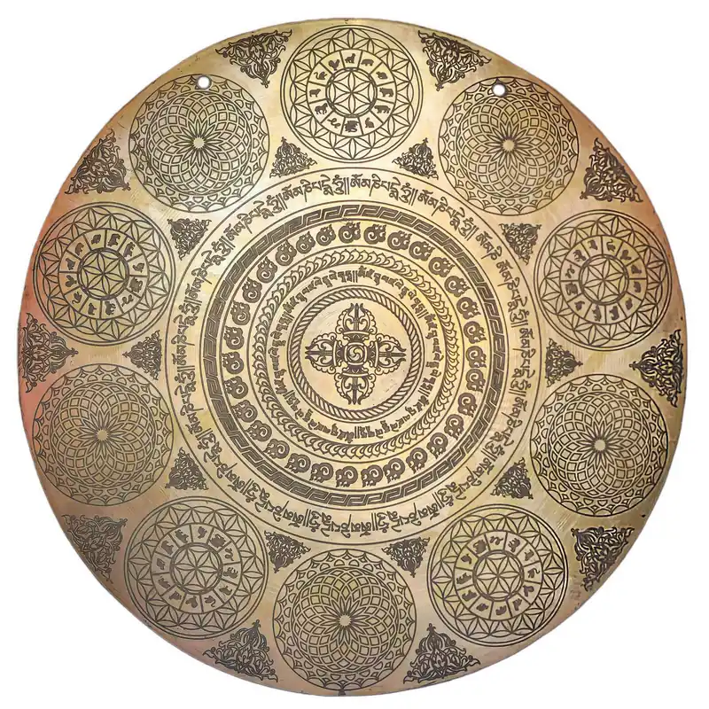 Gong tibétain fait main avec un design de double dorje.