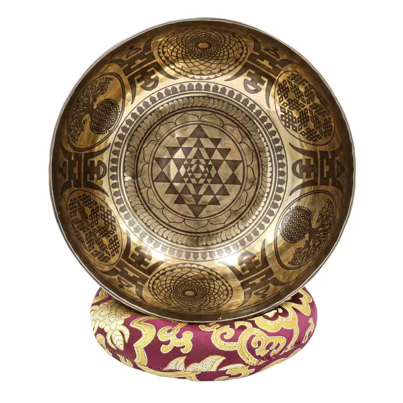 Le bol jambati tibétain sculpté du Sri Yantra