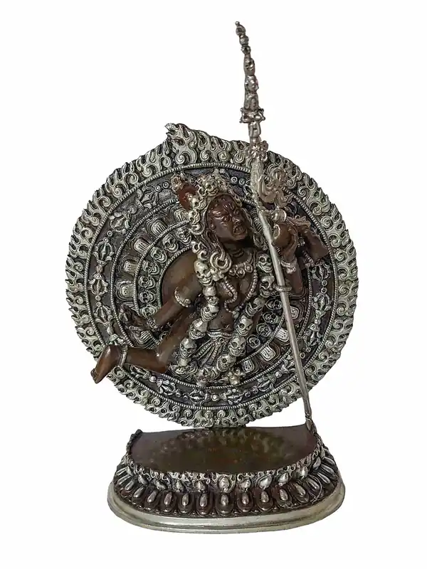 Statue traditionnelle d’Akash Yogini