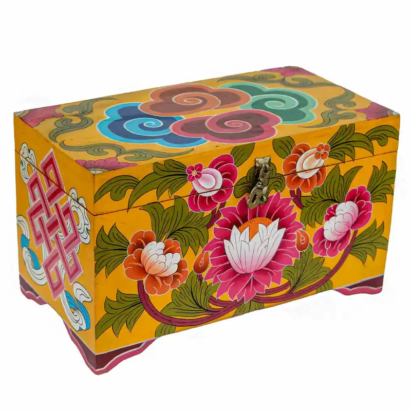 Boîte rituelle avec motif de lotus