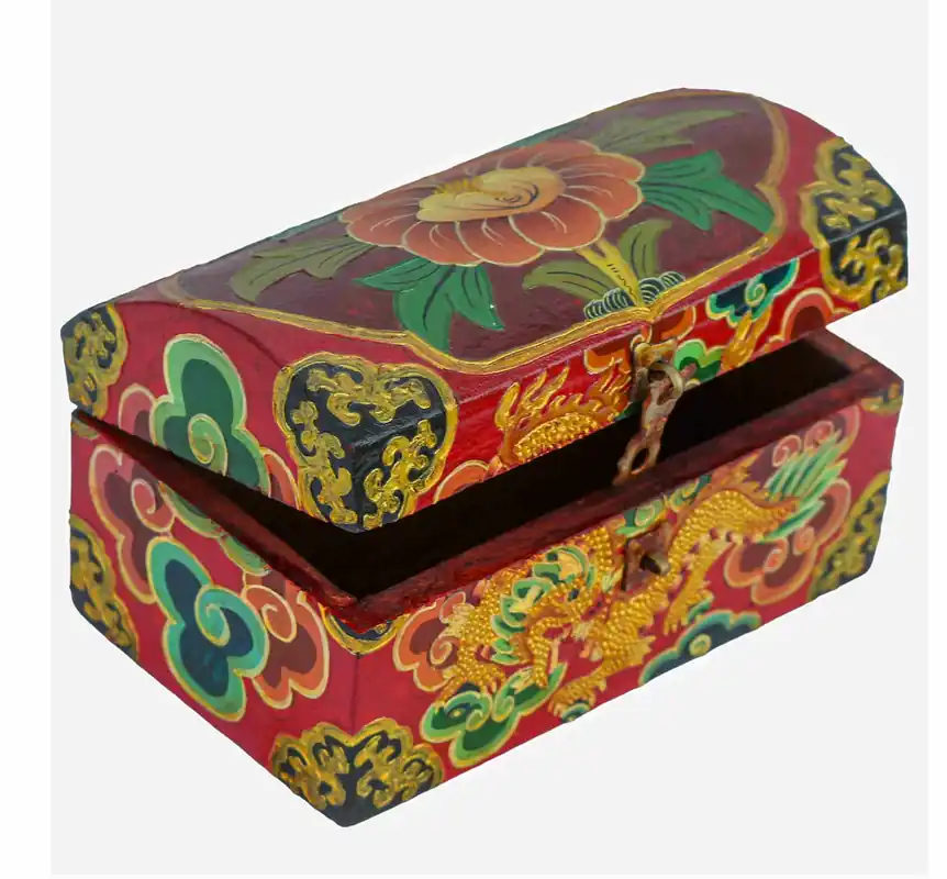 Boîte en bois avec motif floral