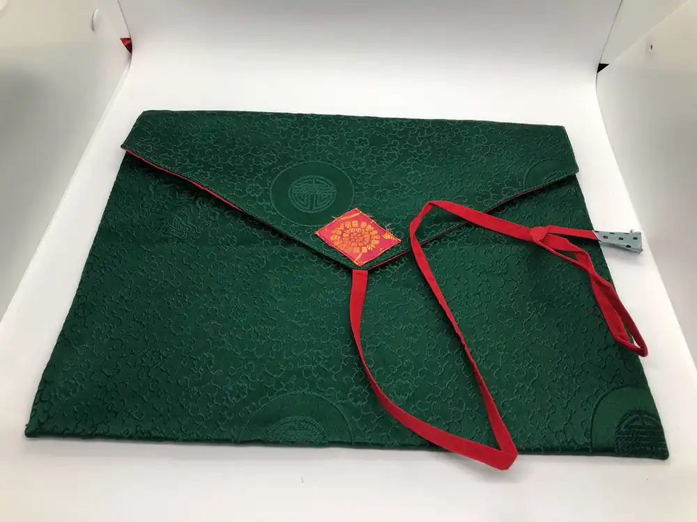 Couverture de dharma pecha en brocart de soie verte