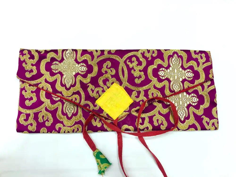 Couverture de pecha en brocart de soie marron