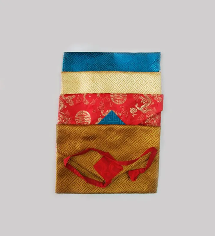 Couverture de dharma en brocart de soie