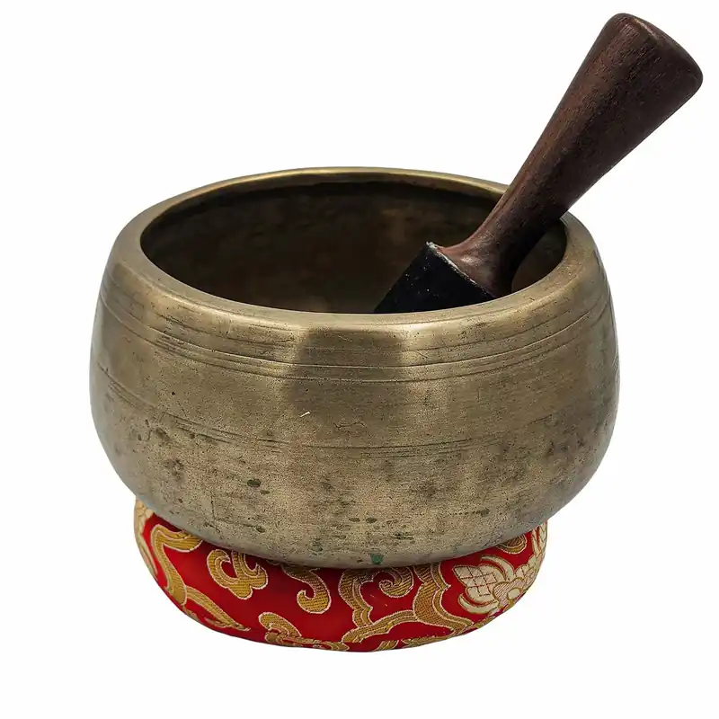 Bol ancien battu à la main