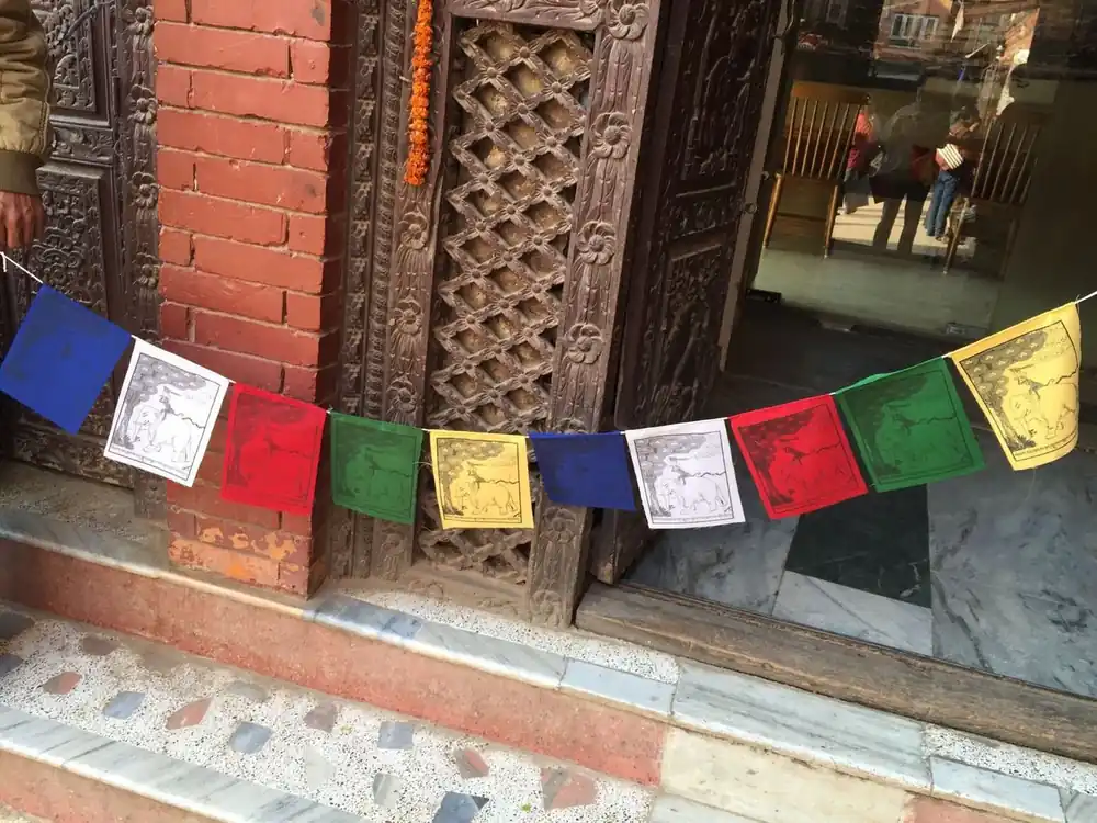 Drapeau de prière des Quatre Amis Harmonieux du Bouddhisme Tibétain
