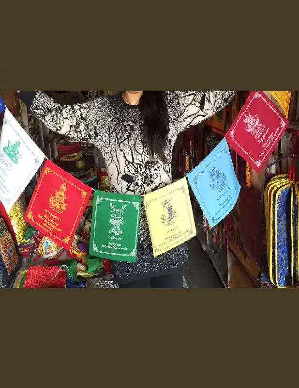 Le drapeau de prière des huit symboles auspicieux