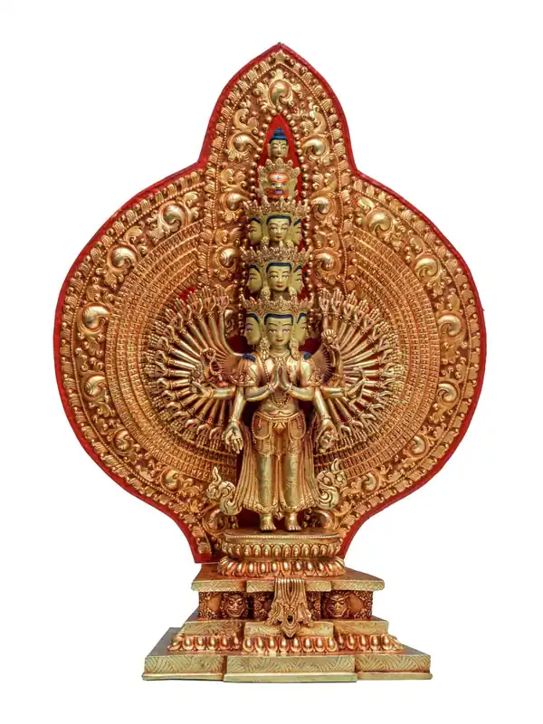Statue traditionnelle d’Avalokiteshvara aux mille bras