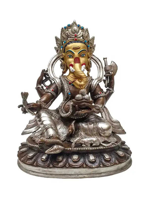 Statue de Ganesh en cuivre faite à la main