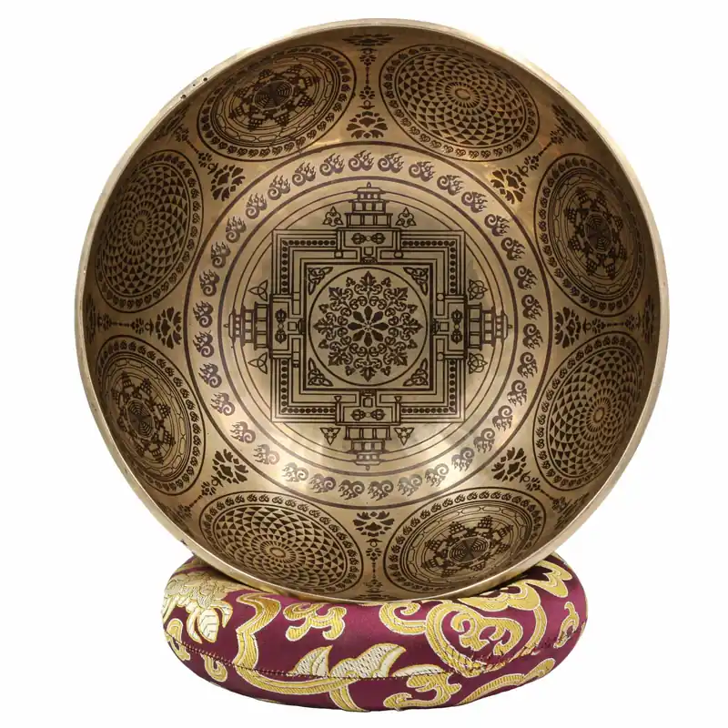 Bol bouddhiste sculpté de mandala