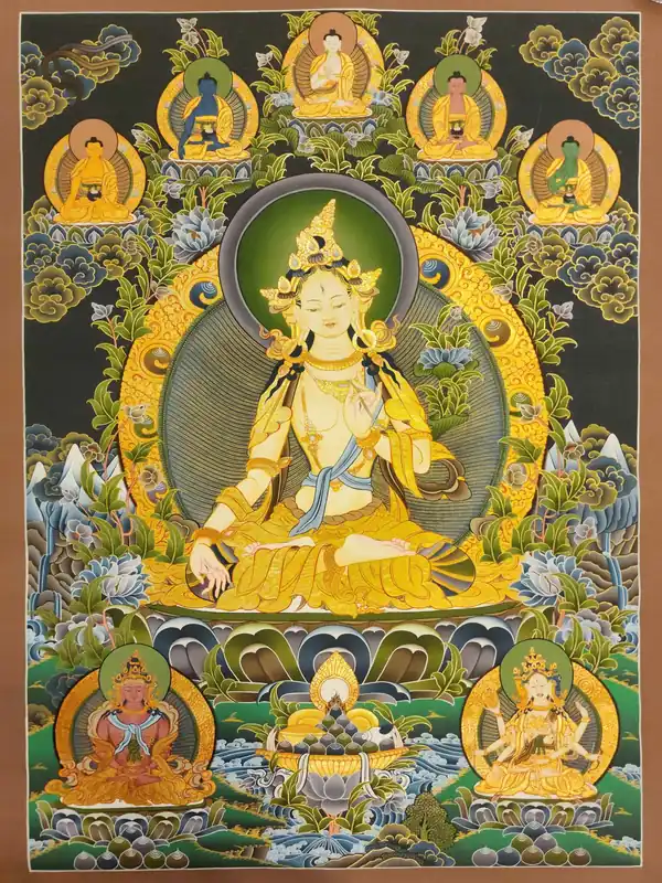 Dolma Karpo avec Thangka des Cinq Bouddhas